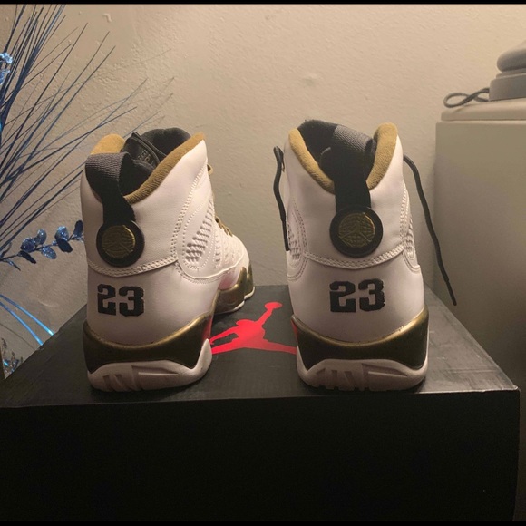 Shoes - Picture 4 of 5